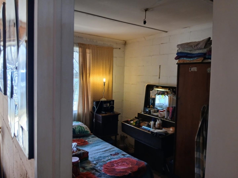 2 Bedroom Property for Sale in Dalvale Western Cape